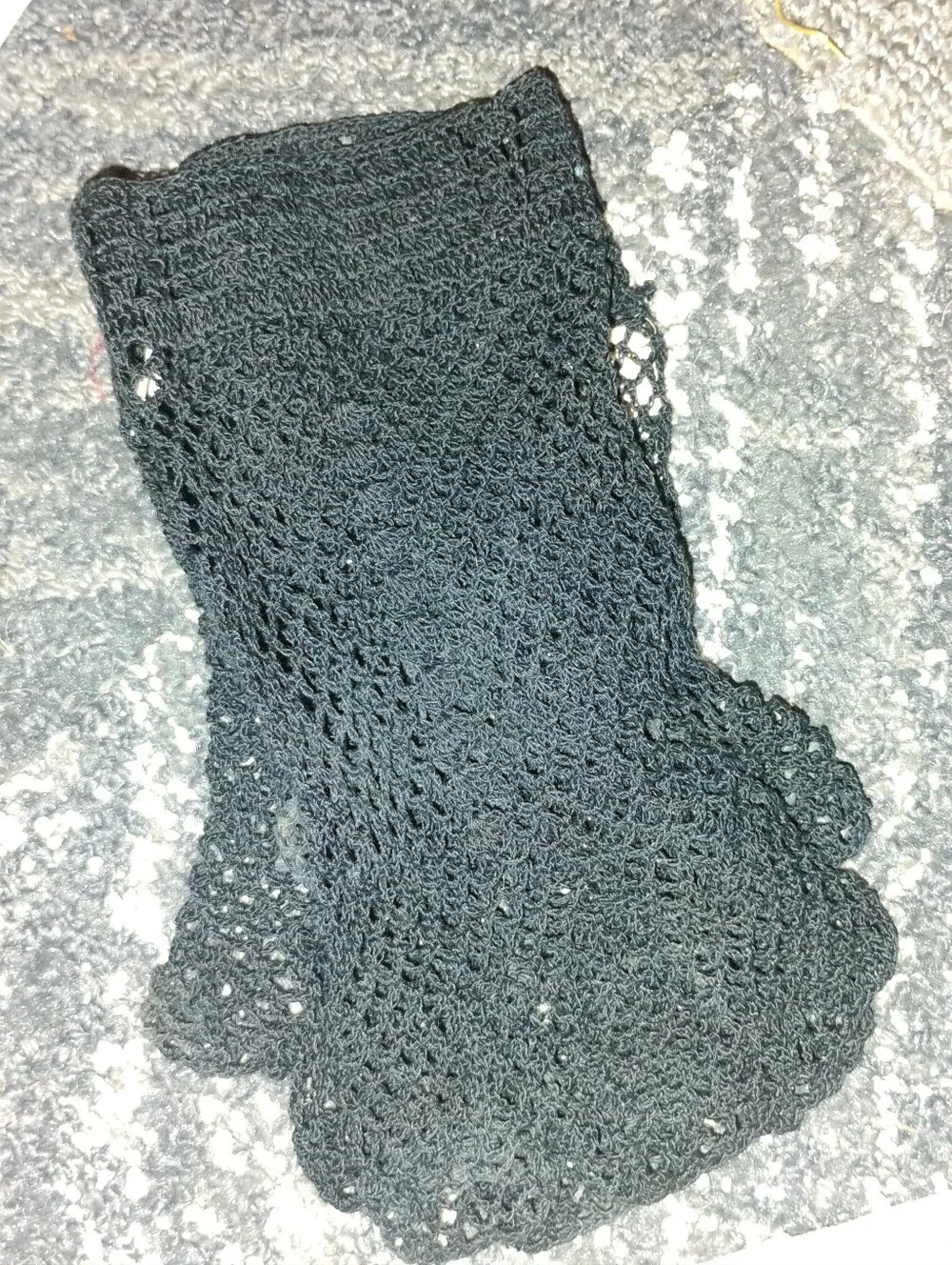 14 Pair Of Ladies Gloves.  Most Vintage